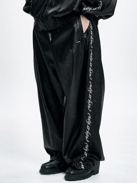 【AJOBYAJO】Vegan Leather One Tuck Track Pants