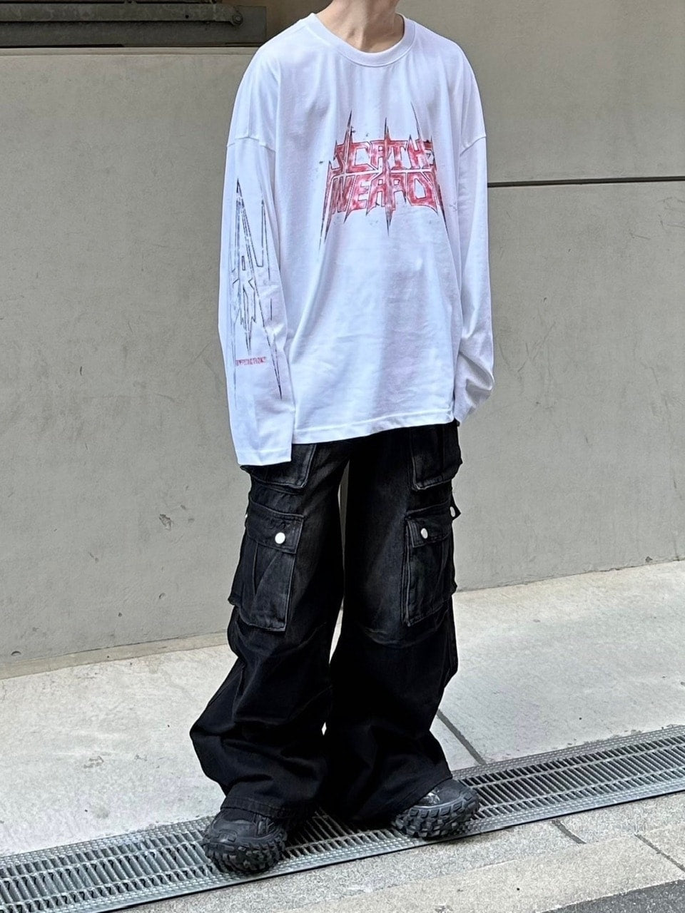 受注制【Chikashitsu +】oversized print long sleeve (2color