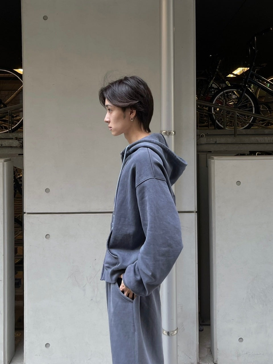 受注制【Chikashitsu +】unisex semi cropped pigment wash hoodie (4color)