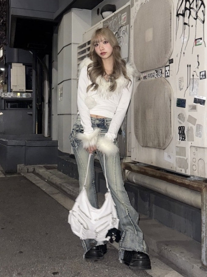 受注制【Never mind the XU】v neck crop fur hoodie (2color)