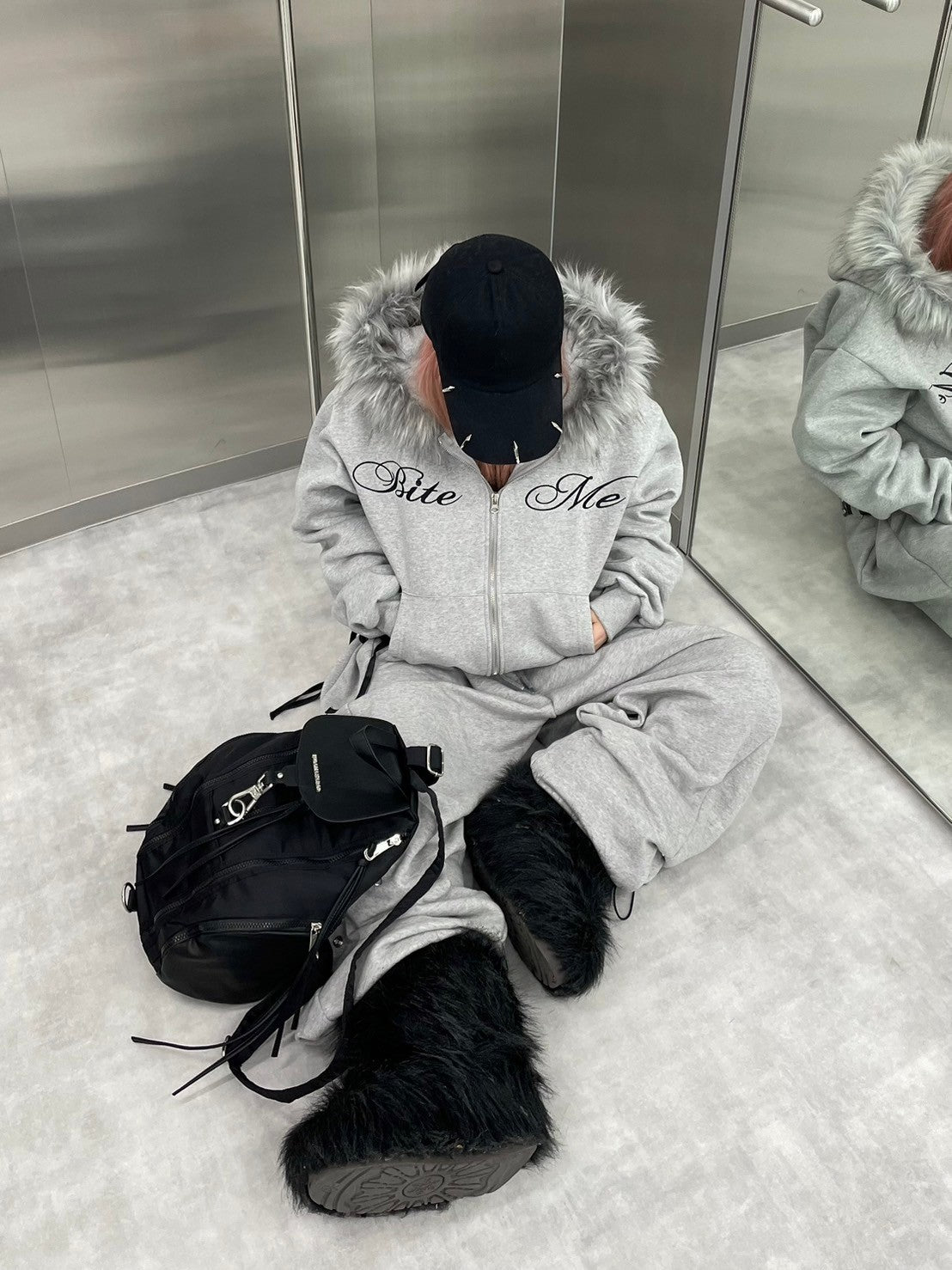 nmtc+】embroidery fur zip up hoodie (2color) – PRESSING WEB SHOP