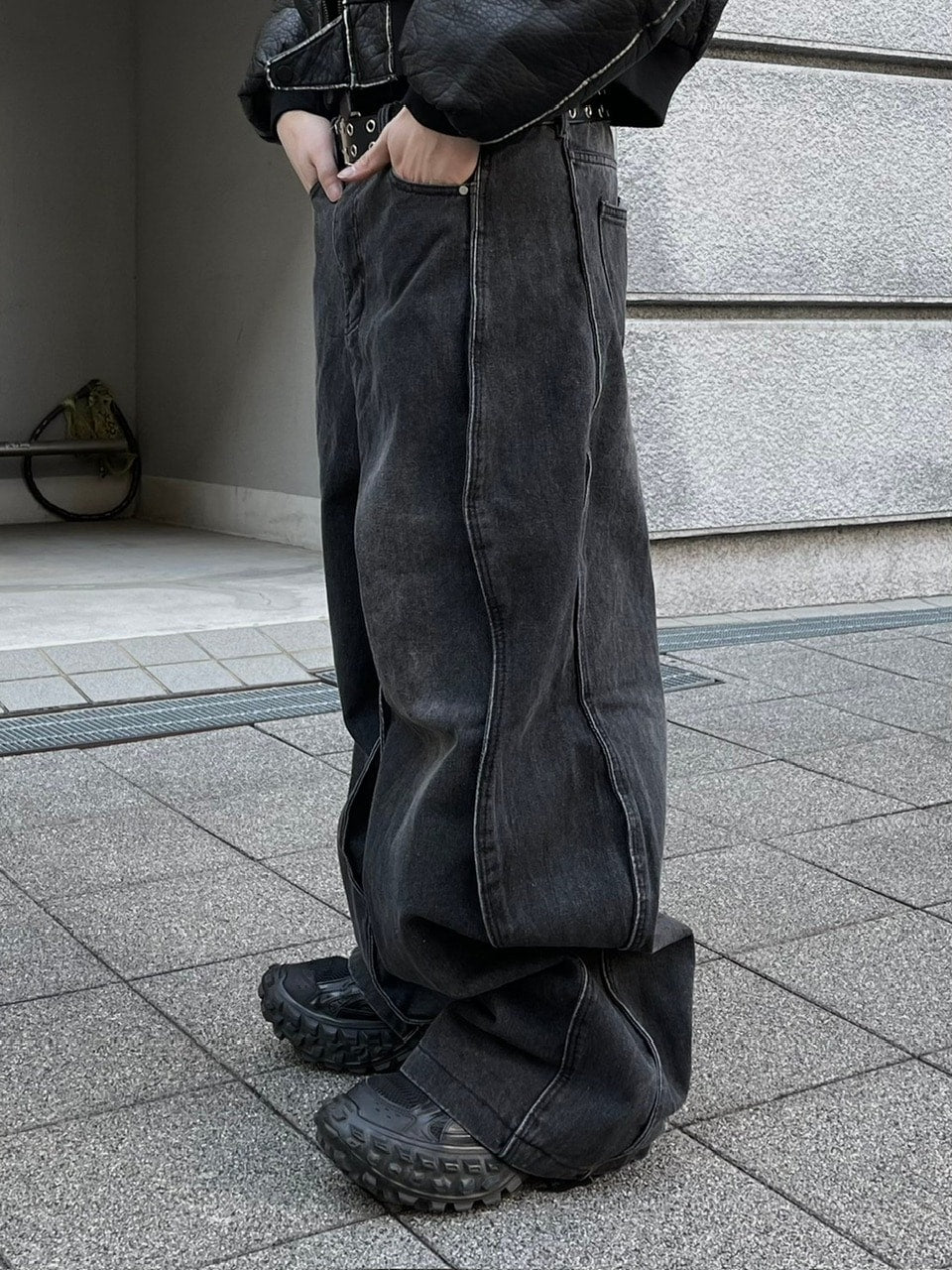 受注制【Chikashitsu +】wide curve denim pants