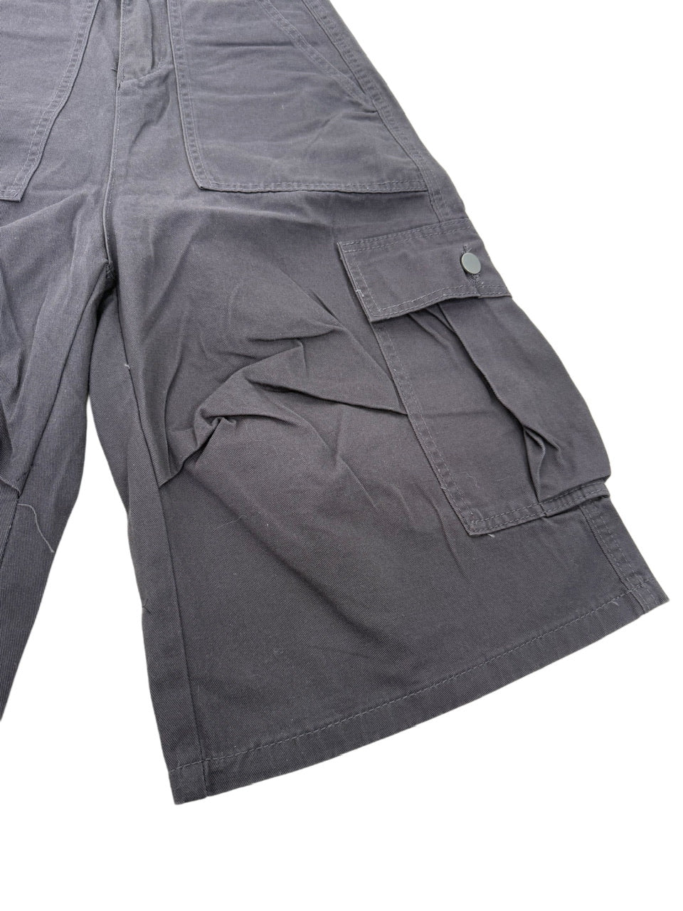 国際配送【Nerd out XU】tuck cargo half pants
