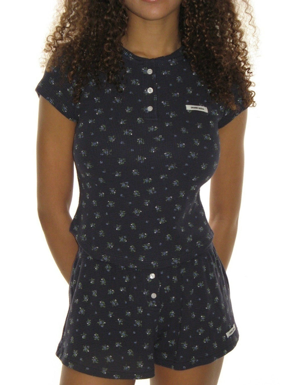 【CRANK】BUTTON FLOWER SHORTS