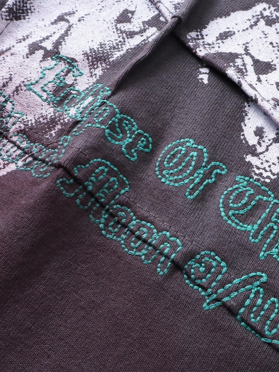 【The Boy Has No Patience】RIBBED PRINT PLEATED LONG SLEEVES