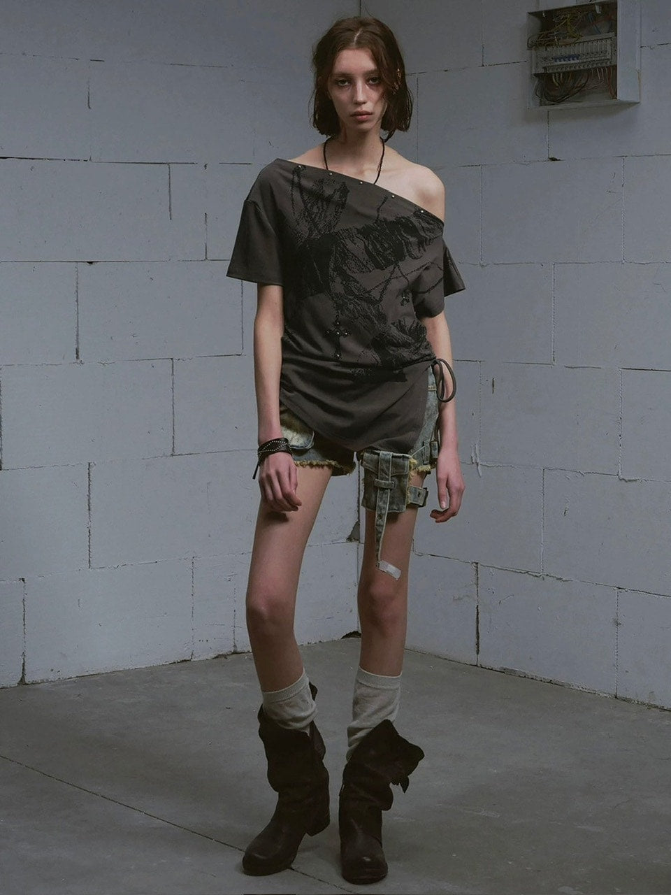 【Cest Nous】Off-shoulder ruched T-shirt / 【セヌー】オフショルダー半袖Tシャツ