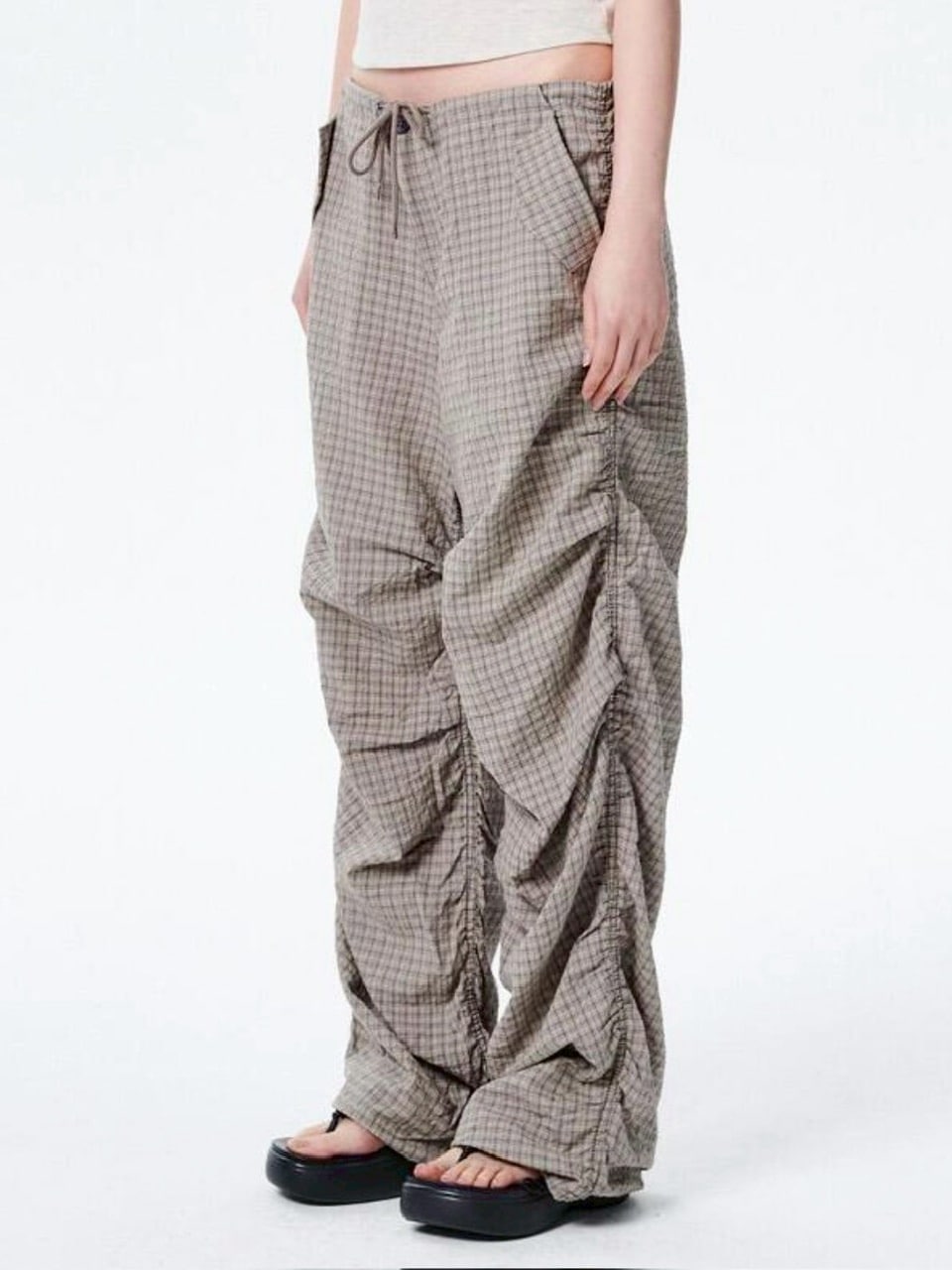 【runningHIGH】CHECK SHIRRING PARACHUTE PANTS