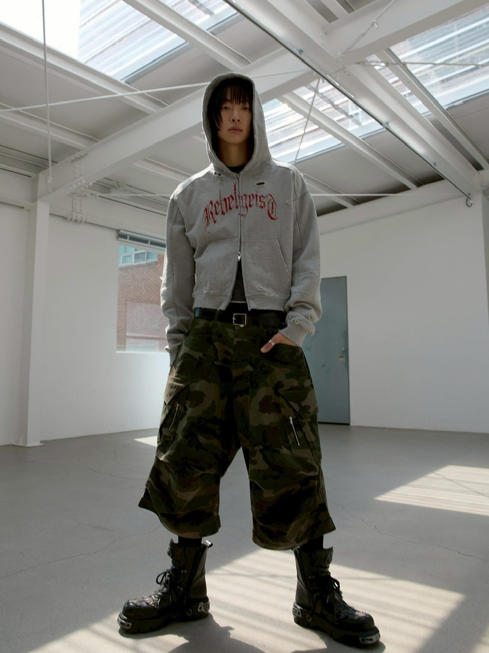 【ANOTHERYOUTH】damaged crop zip-up hoodie