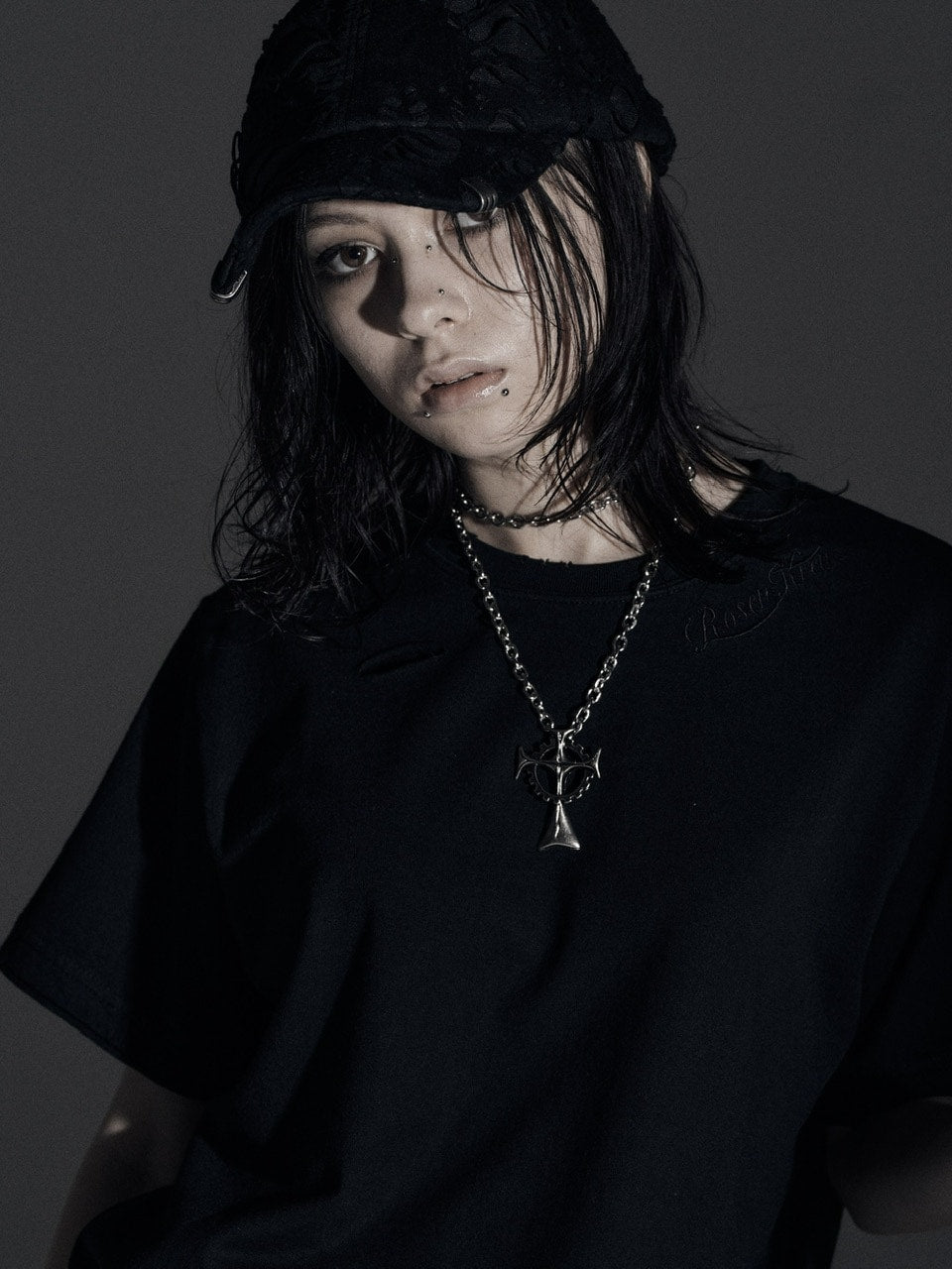 【Rosen Kreuz】BOXY FIT LAYERED DAMAGE TEE