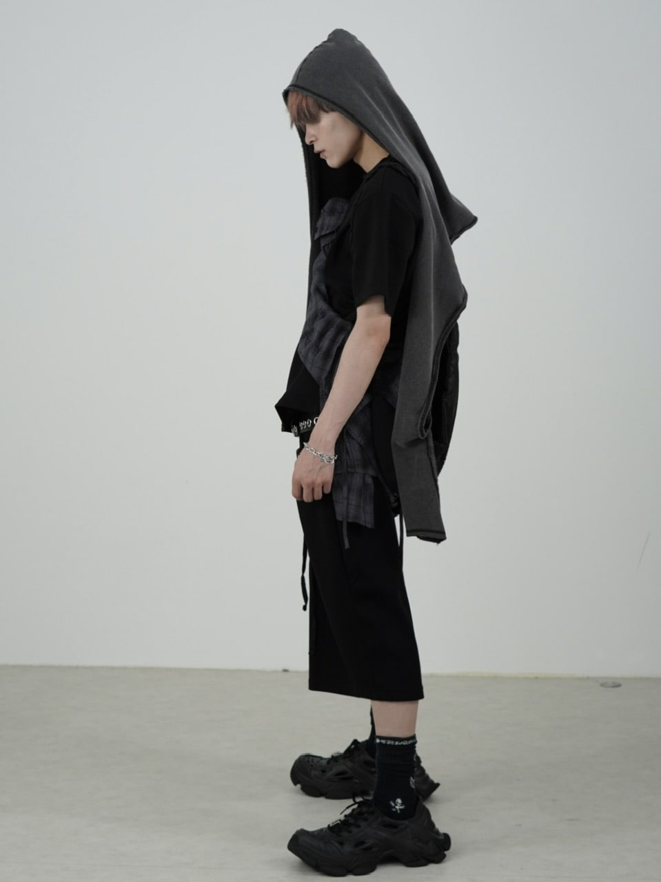 国際配送【Nerd out XU】straight loose sweat shorts (2color) / 【ナードアウトエックスユー】ストレートルーズワイドスウェットハーフパンツ