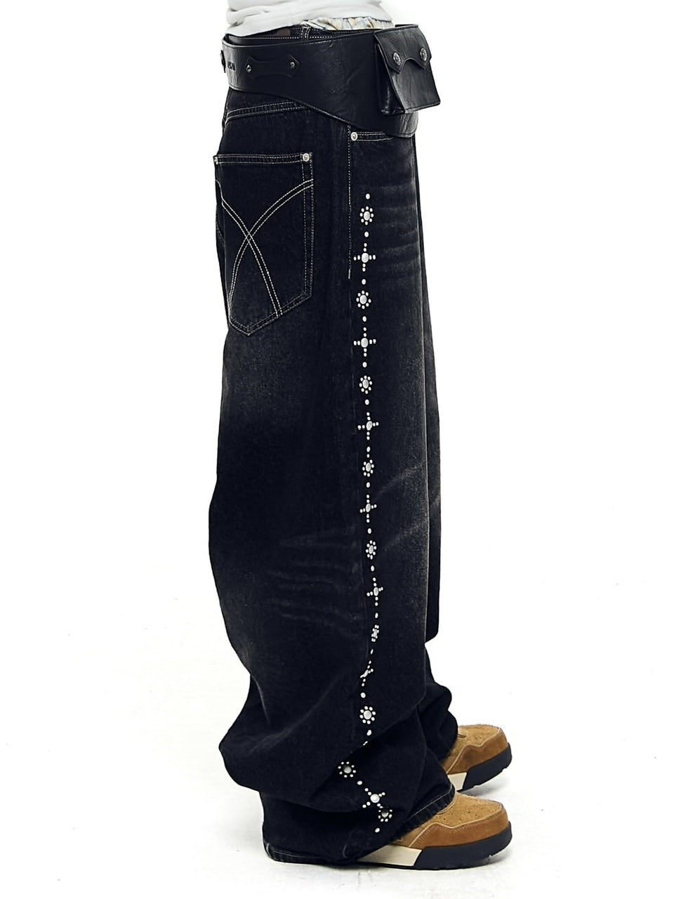 【AAKAM】Side Rhinestone Denim Pants