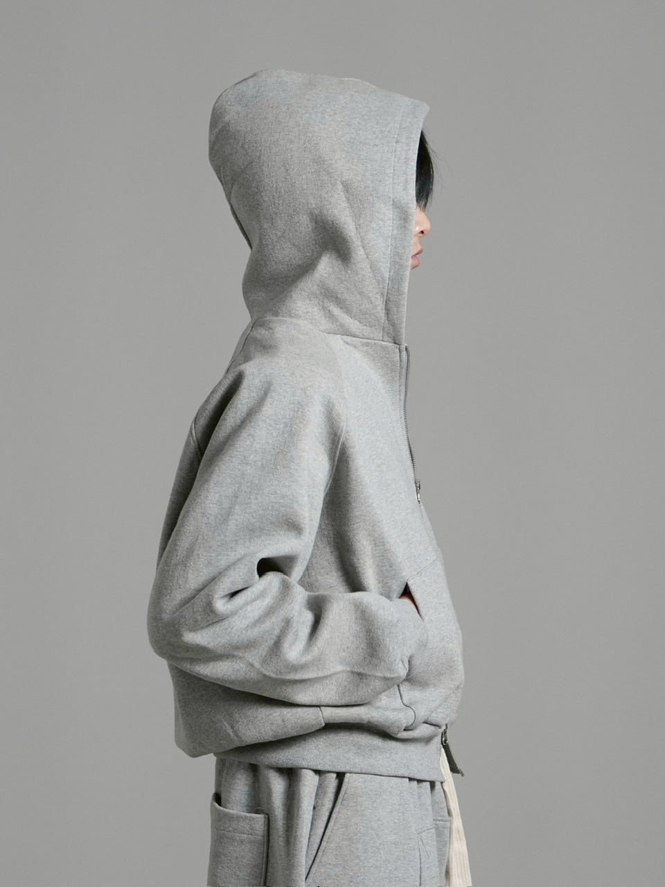 受注制【Chikashitsu +】heavy weight cotton cropped hoodie / 【チカシツプラス】ヘビーウェイトコットンクロップドパーカー (3color)