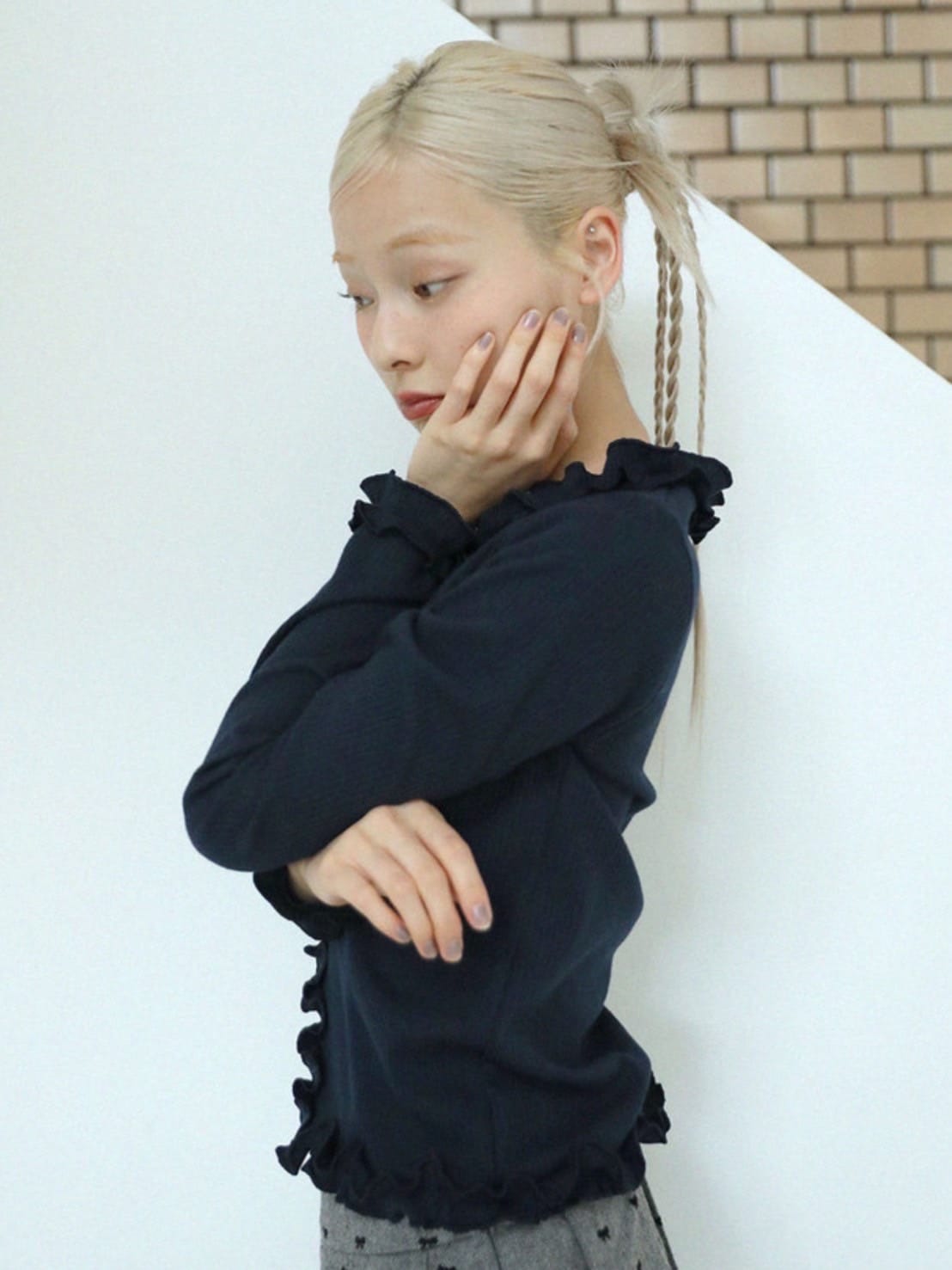 12/21 20:00 再販【Uglyshadow】RUFFLE RIBBED T-SHIRT