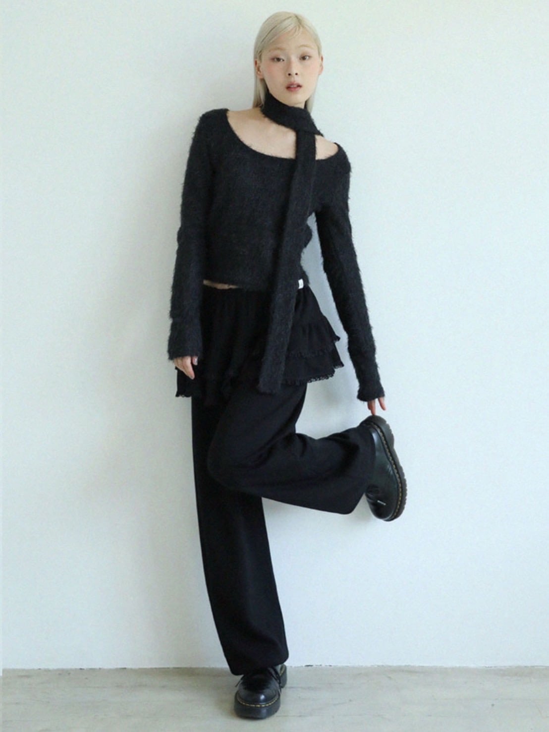 12/21 20:00 再販【Uglyshadow】SCARF ROUND T-SHIRT