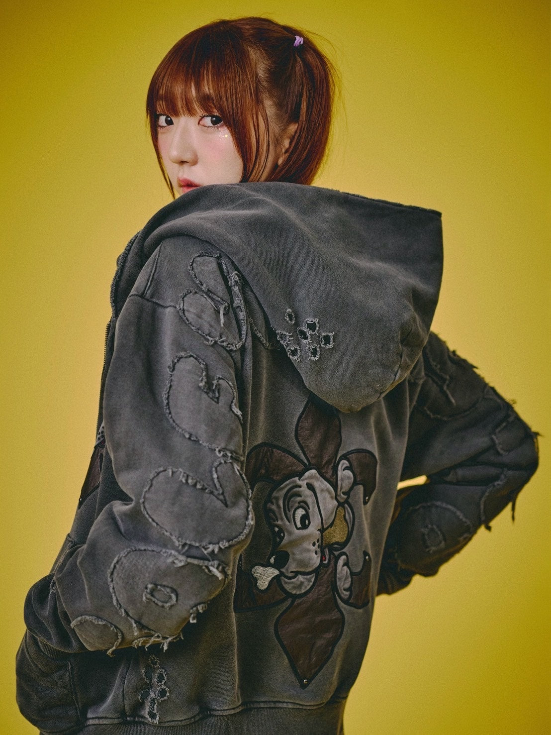 【GALFY】ぼろぼろロゴ百合の紋パーカー