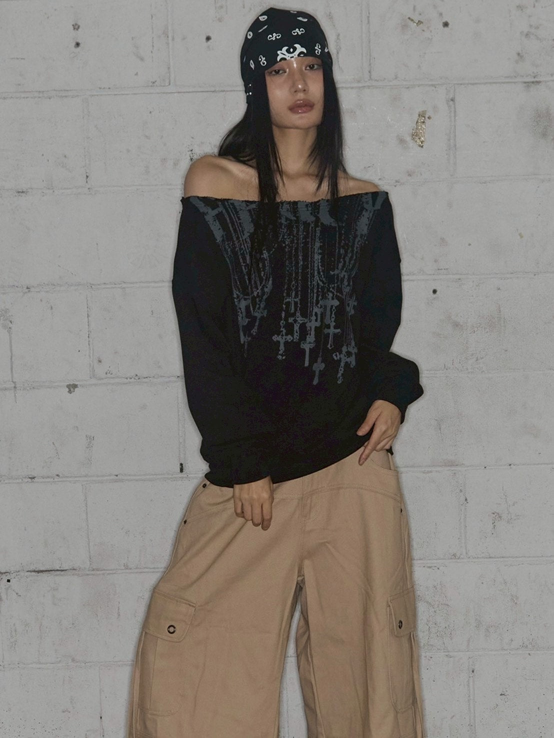 【FANCY CLUB】NECKLISS ONE-SHOULDER SWEATSHIRT / 【ファンシークラブ】ネックレスワンショルダースウェット長袖Tシャツ "