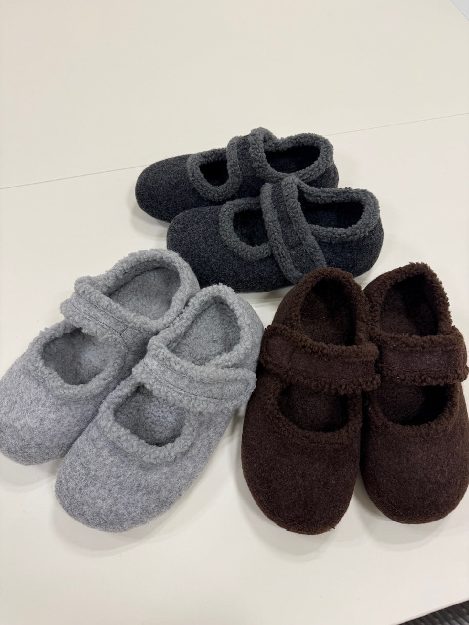 国際配送【Nerd out XU】fur mary jane flat shoes / 【ナードアウトエックスユー】ファーメリージェーンフラットシューズ (3color)
