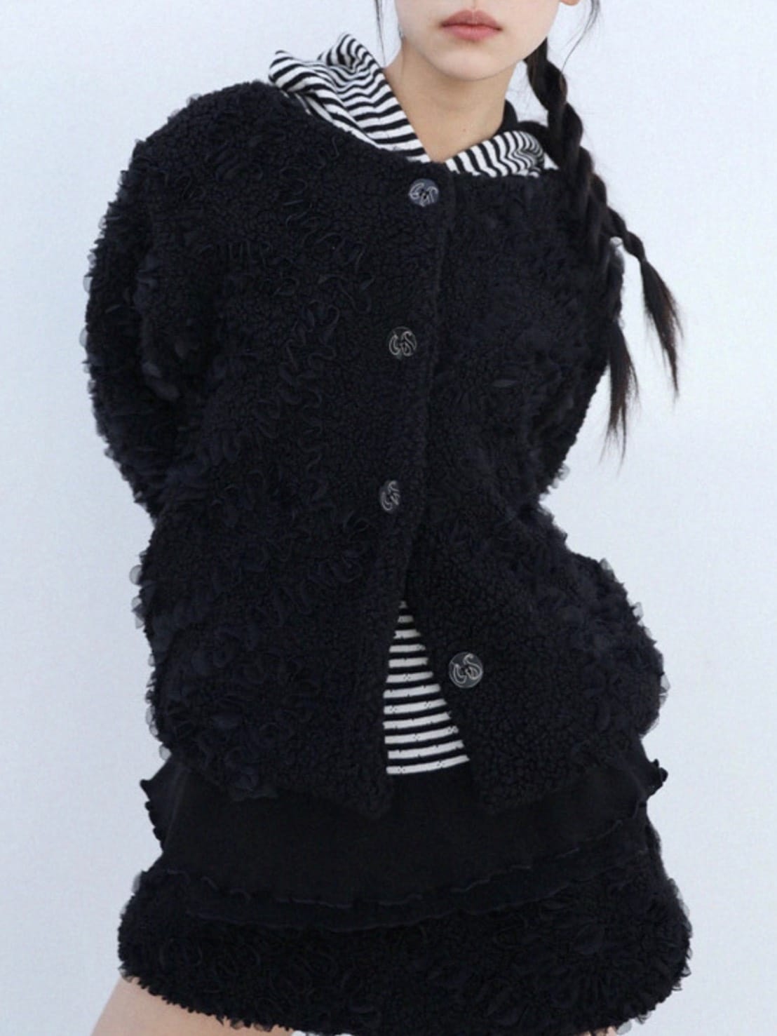 12/21 20:00 発売【Uglyshadow】RUFFLED FUR MINI SKIRT