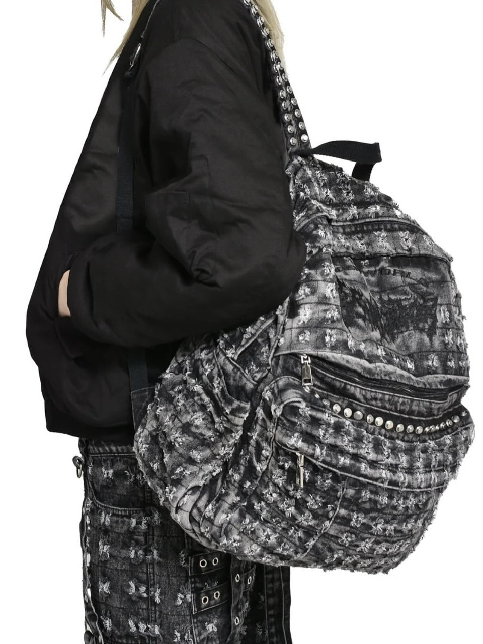 【Reckless Scholars】CAMMO TRASHED STUDDED BACKPACK / 【レックレス スカラーズ】トラッシュスタッズバックパック