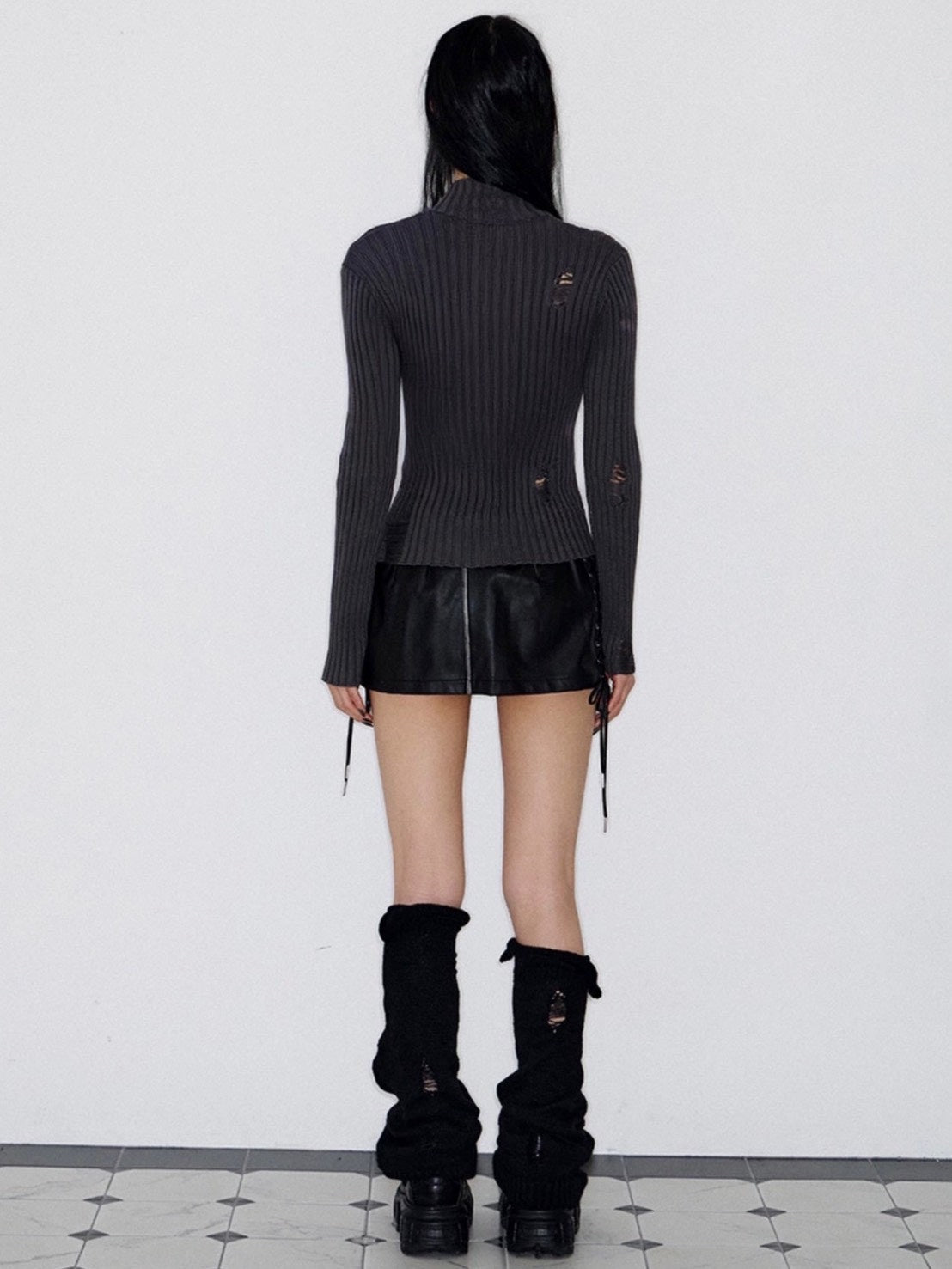 【NOT KNOWING】Cross Spray Damaged Knit Zip Up