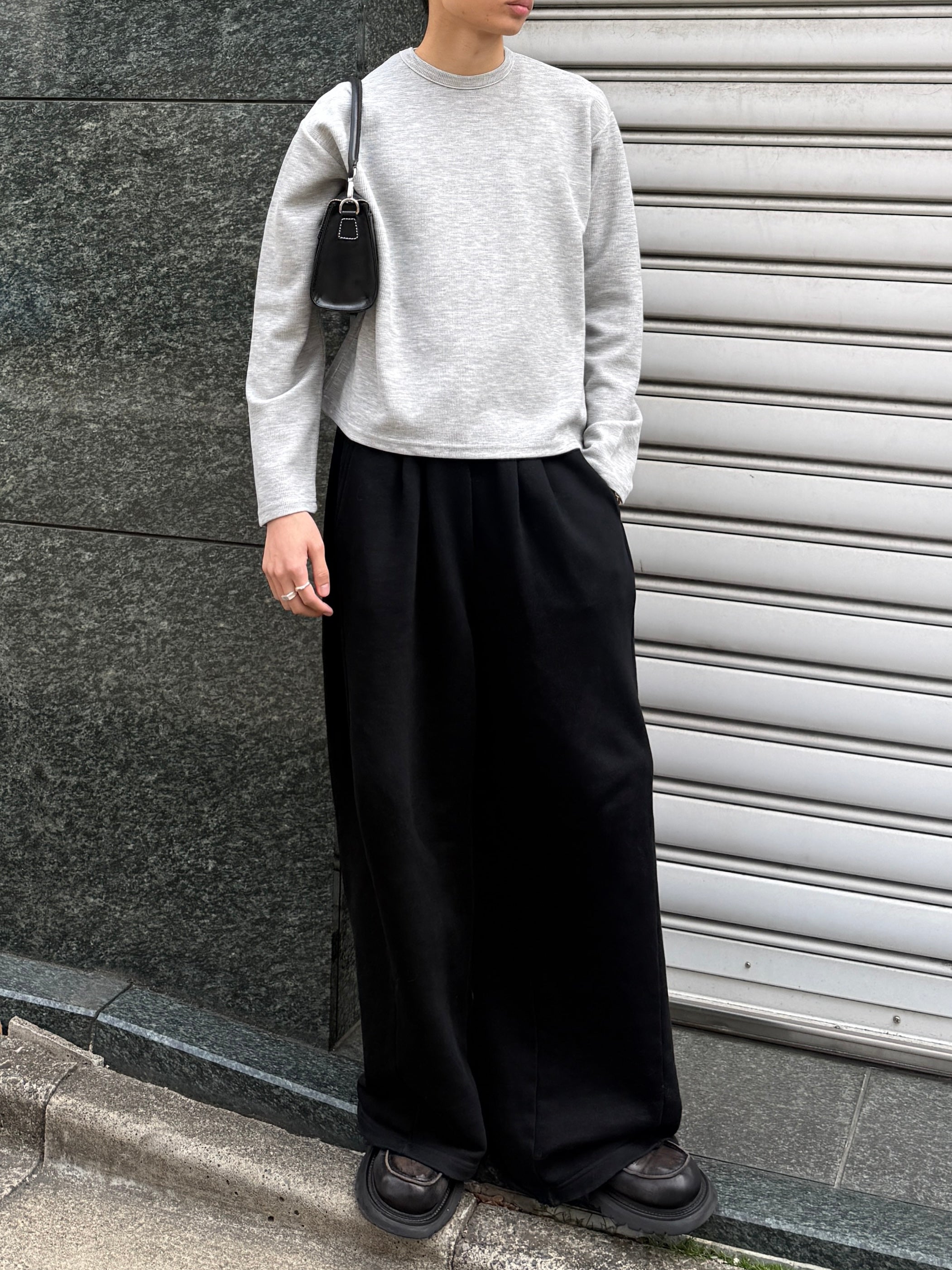 東京店WEB限定受注制【Chikashitsu +】cropped rib knit tee (2color)