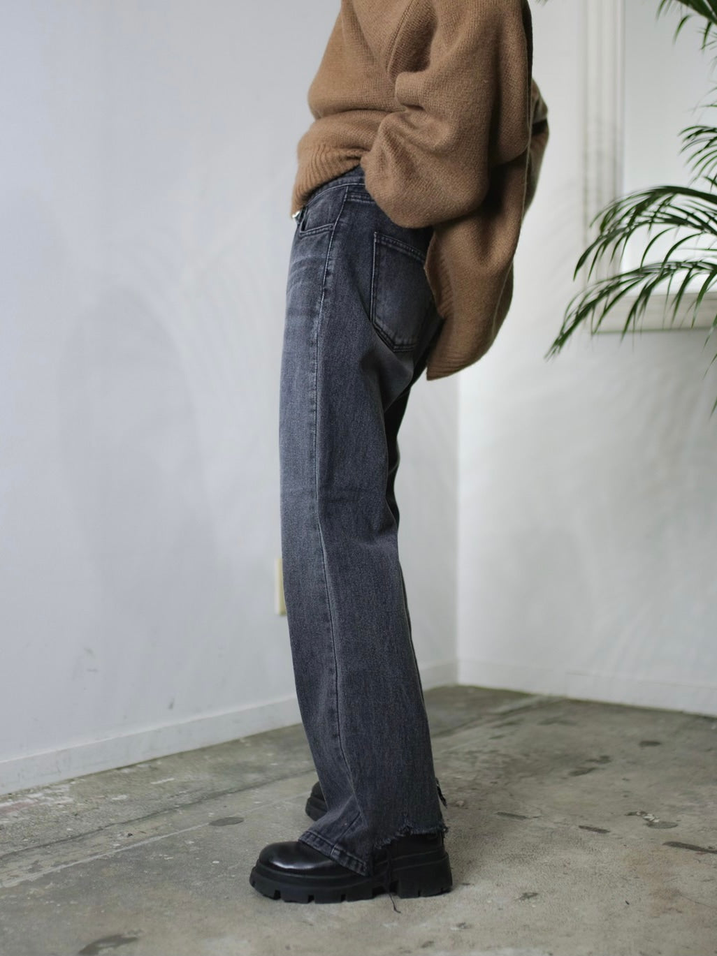 受注制【Chikashitsu +】flare damage denim pants (2color)