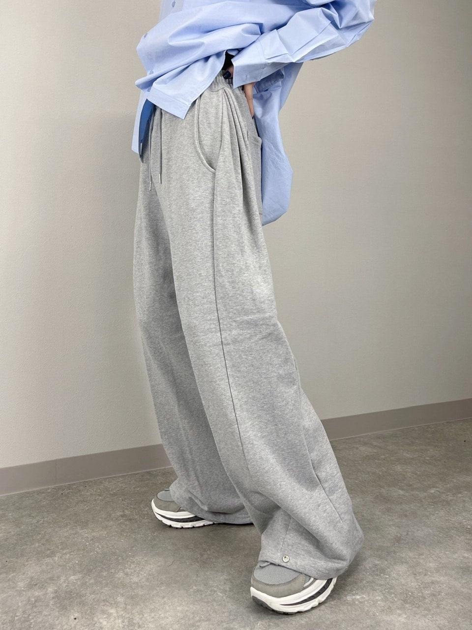 受注制【Chikashitsu +】snap button sweat pants (2color)
