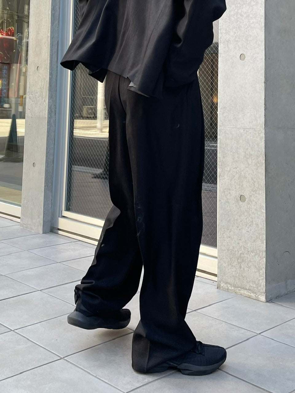 受注制【Chikashitsu +】set up tuck slacks (3color)