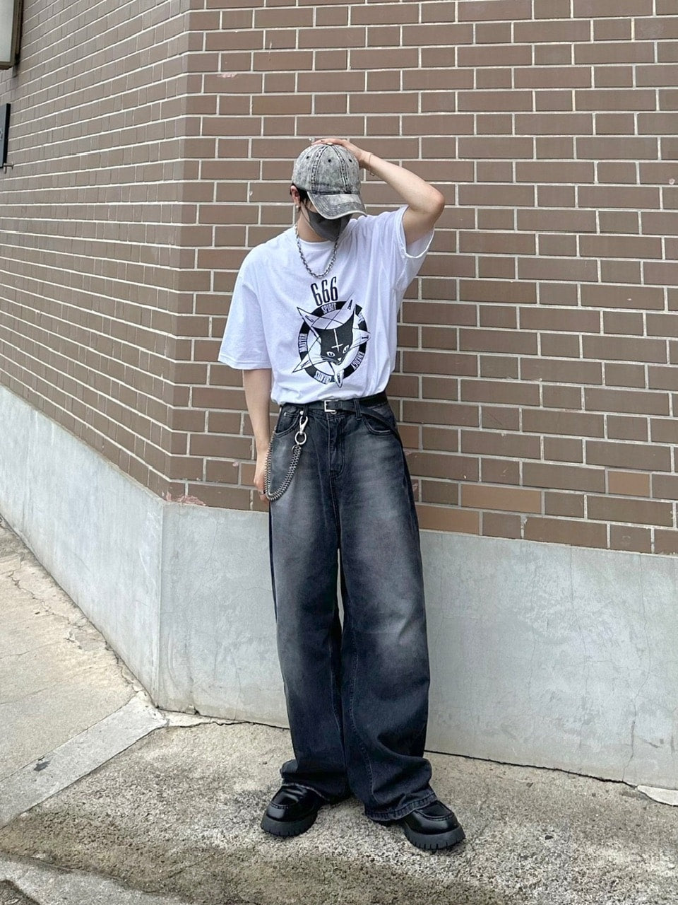 大阪店WEB限定【Chikashitsu +】oversized cats t-shirt (2color)