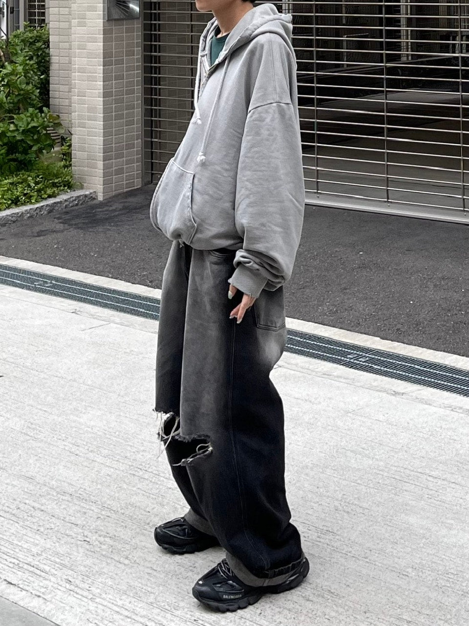 大阪店WEB限定受注制【Chikashitsu +】damage zip up hoodie (3color) / 【チカシツプラス】ダメージ長袖ジップアップパーカー