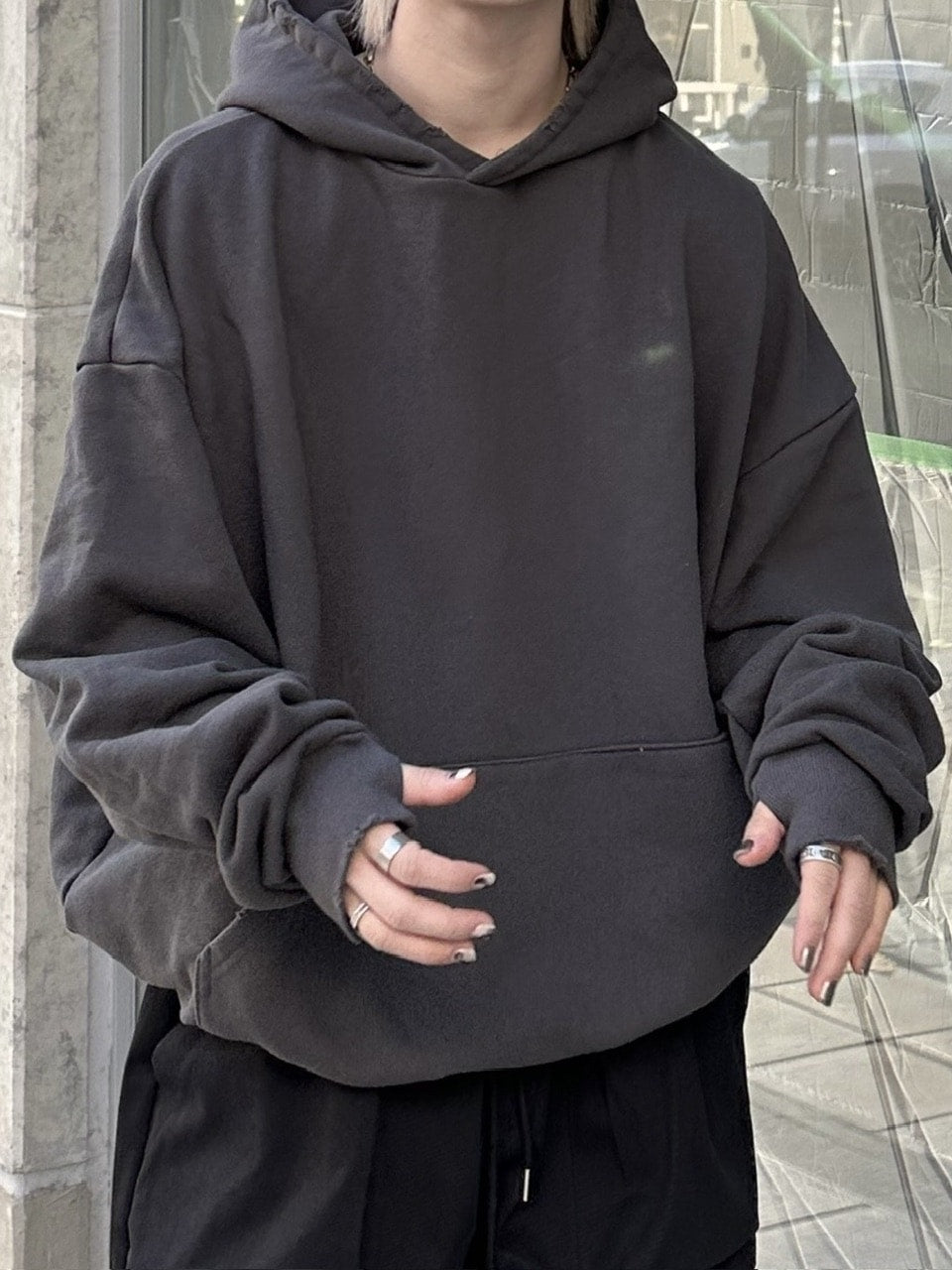 大阪店WEB限定【Chikashitsu +】damage arm warmer hoodie (3color)