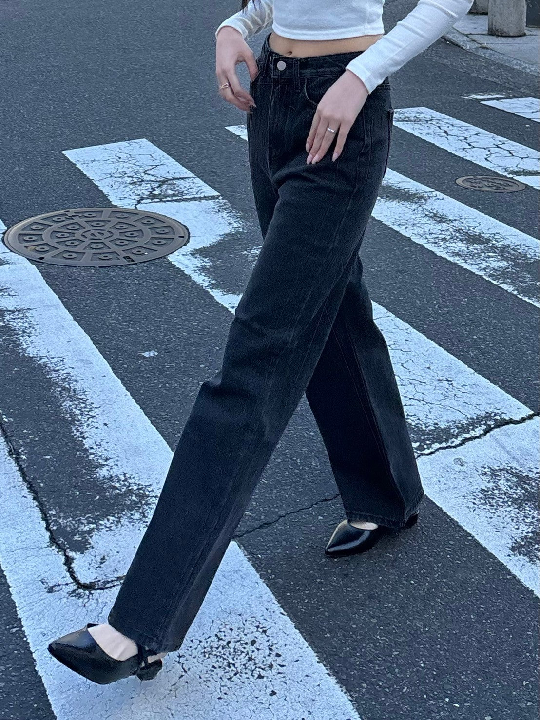 受注制【Chikashitsu + LADIES】wide fit black denim pants
