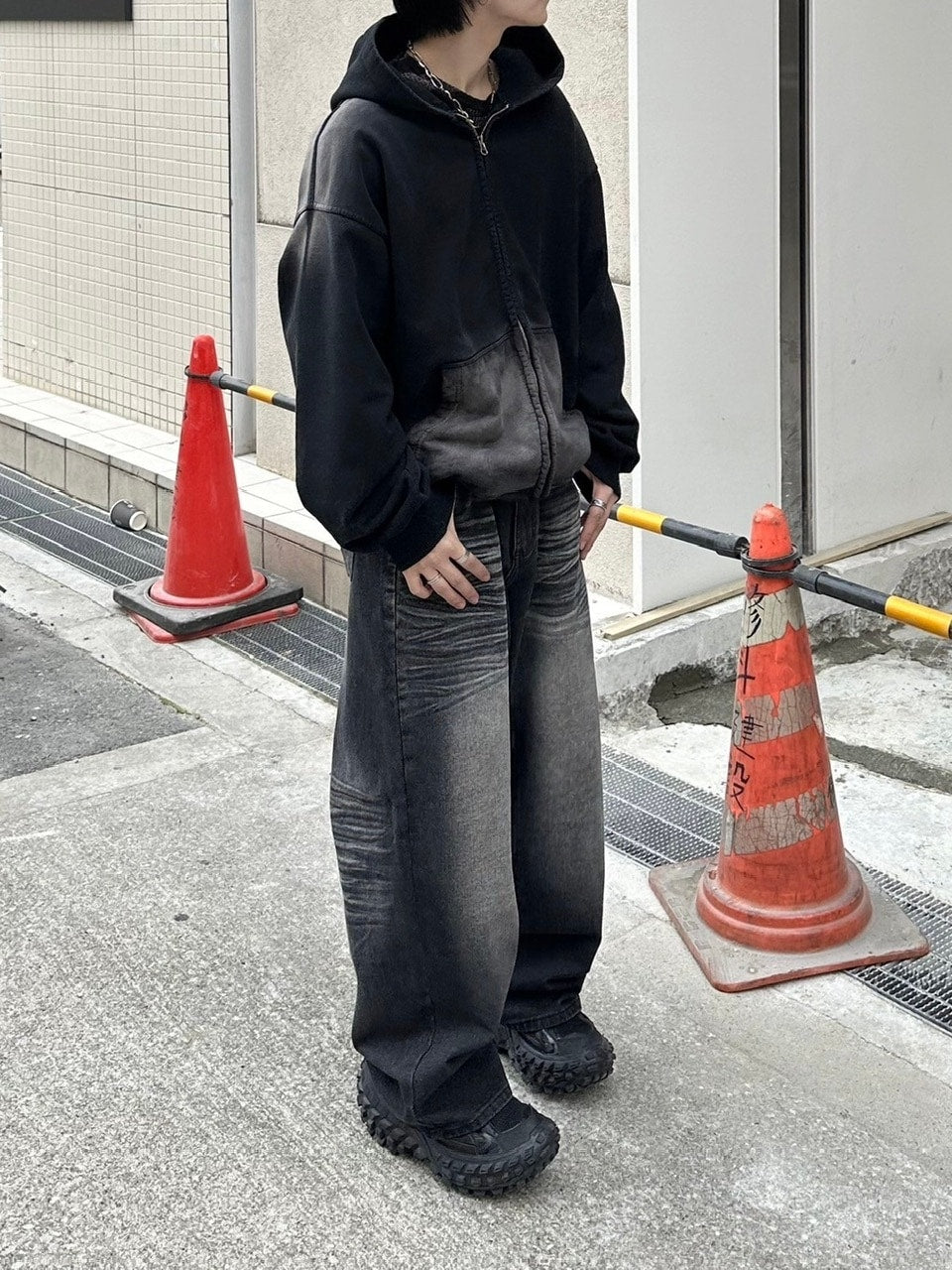 【Chikashitsu +】design washing wide denim pants (2color) / 【チカシツプラス】デザインウォッシングワイドデニムパンツ