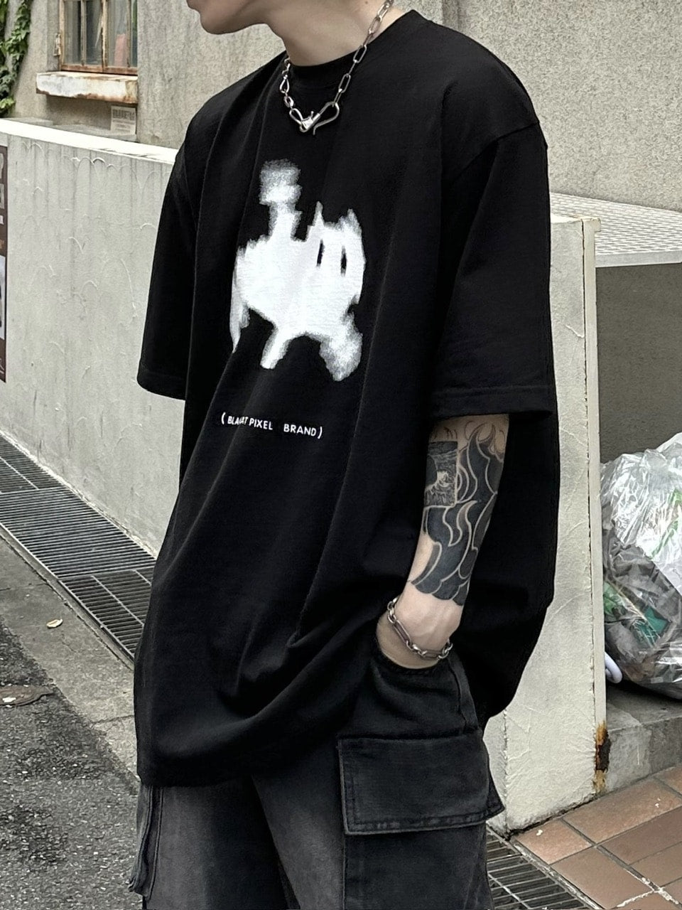 大阪店WEB限定【Chikashitsu +】oversized pixel cats t-shirt (2color)