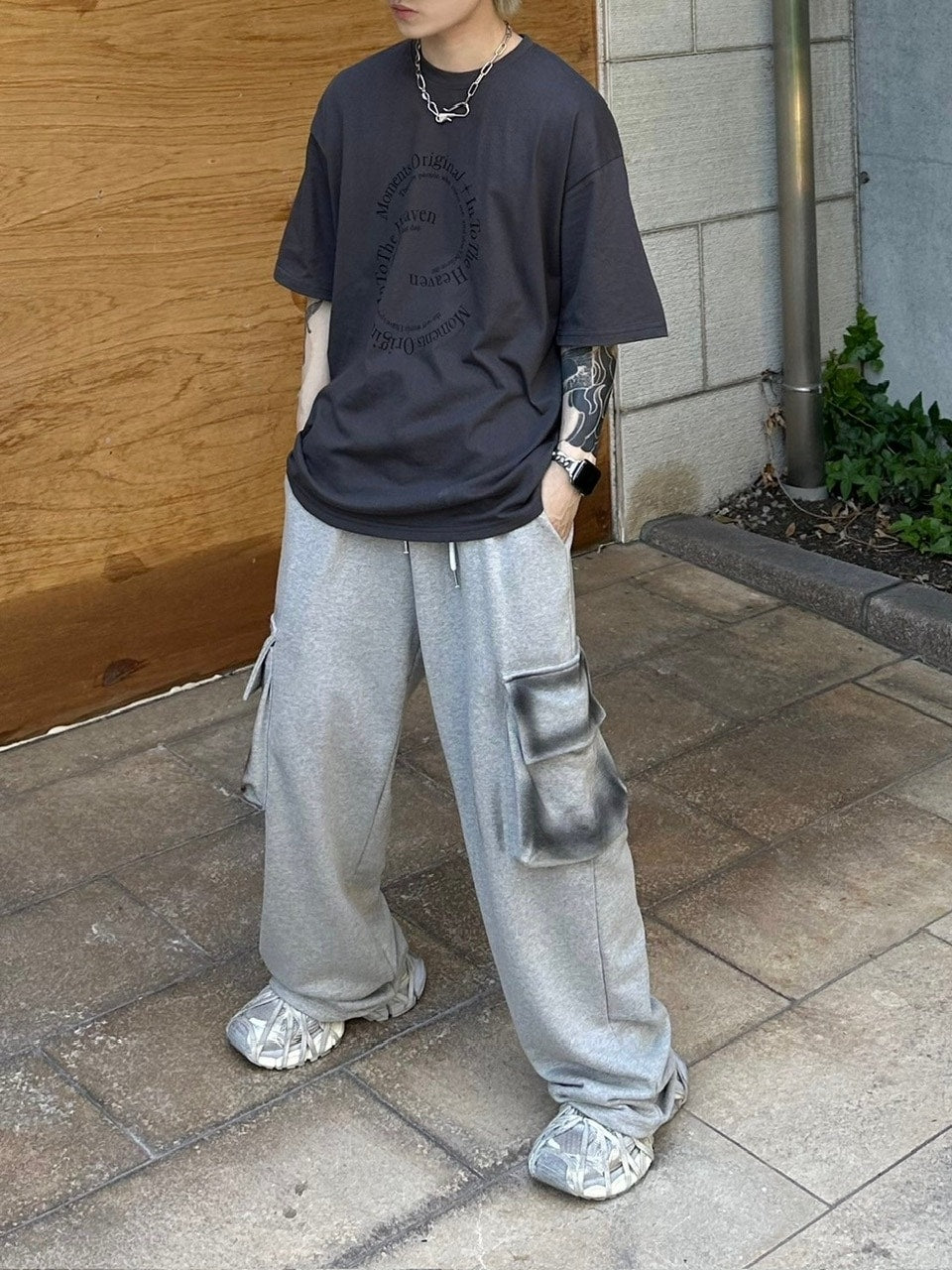 受注制【Chikashitsu +】logo graphic t-shirt 2 (3color) / 【チカシツプラス】グラフィックロゴプリント半袖Tシャツ