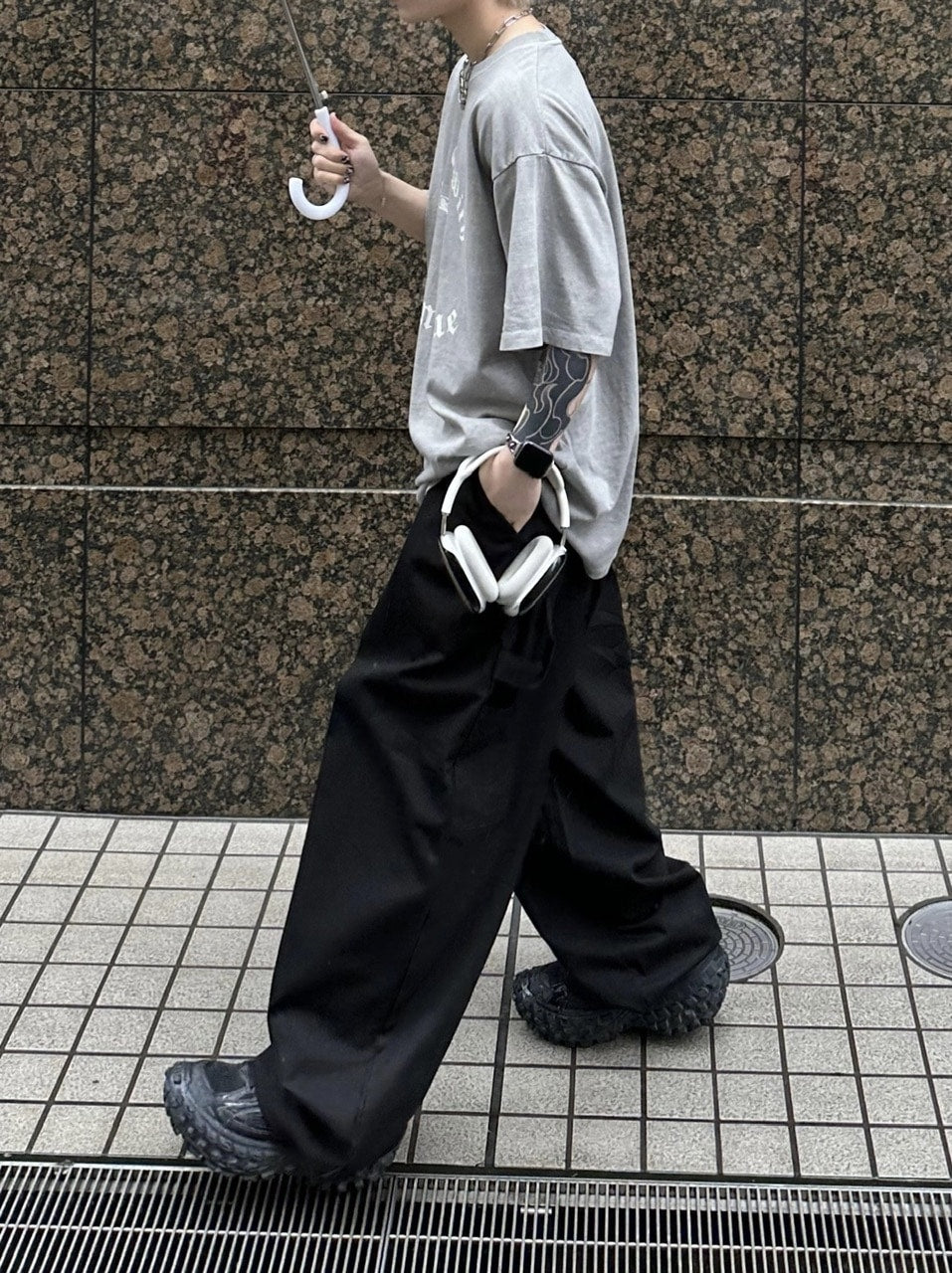 大阪店WEB限定【Chikashitsu +】box fit jesus t-shirt (2color)