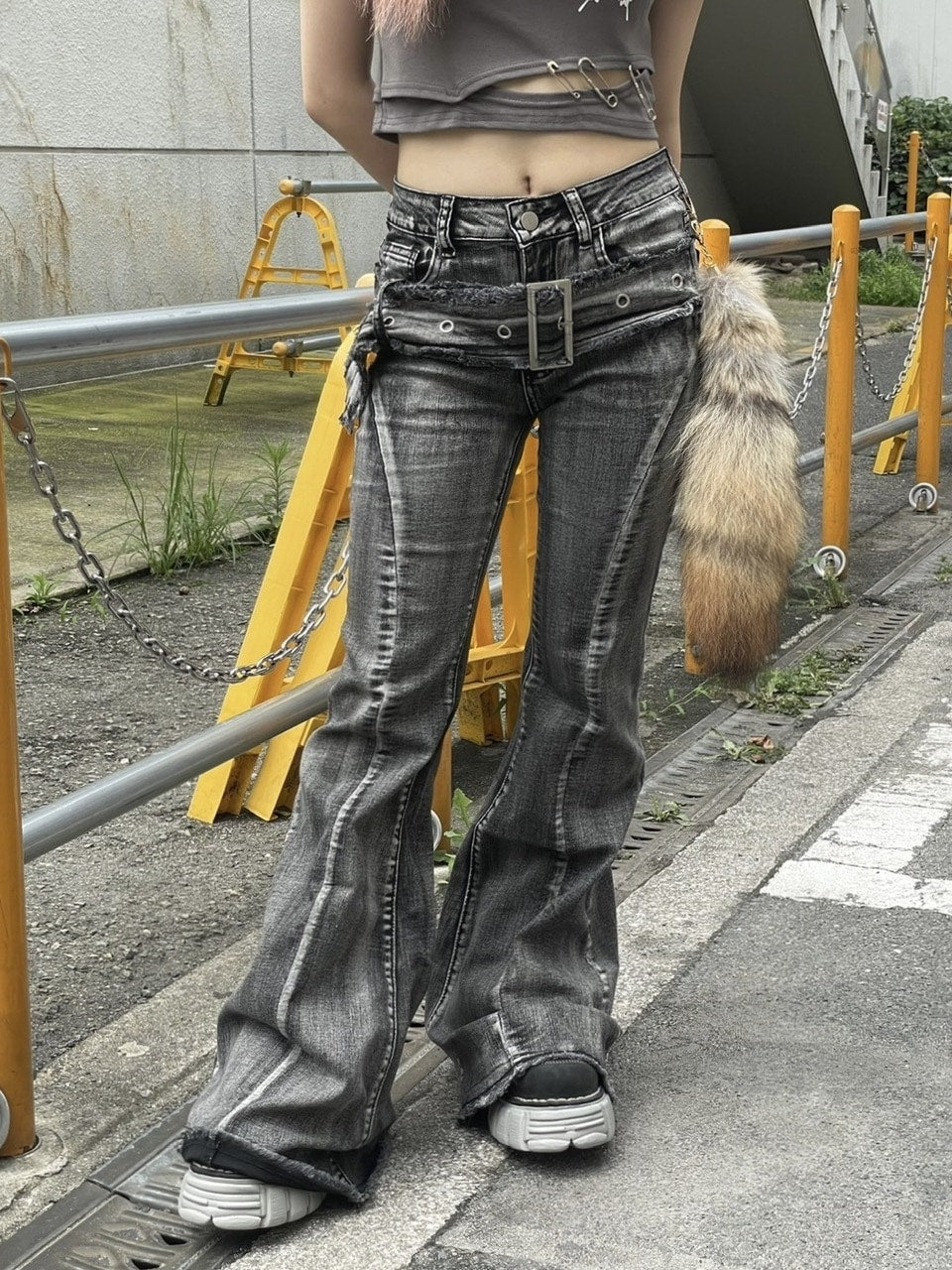 国際配送【Never mind the XU】fur charm