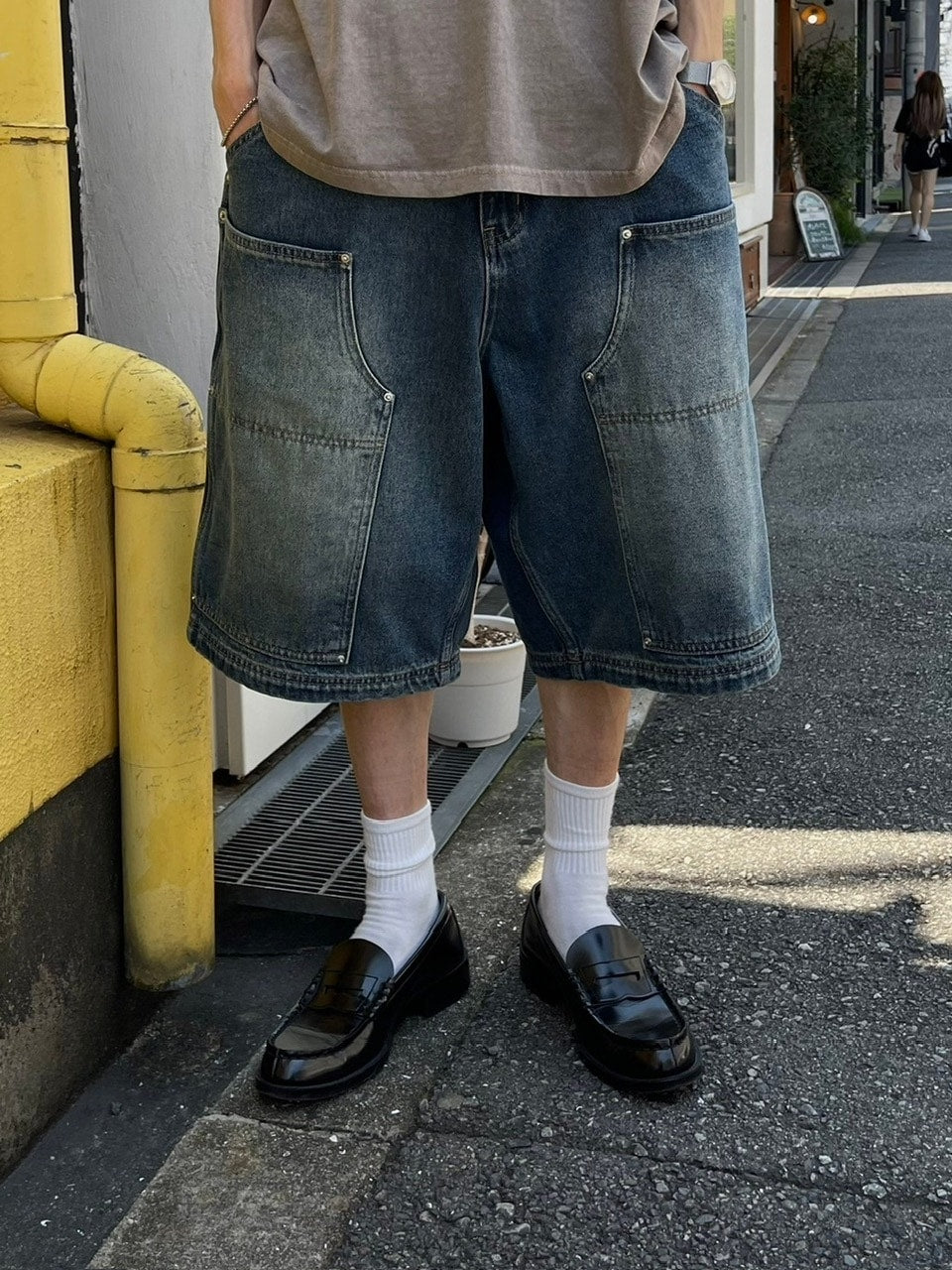 受注制【Chikashitsu +】studs design denim half pants (2color)