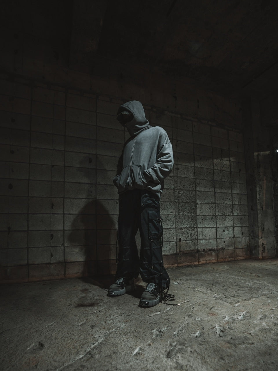 【DIG YOUR OWN GRAVE】COBRA HOODY (2color)