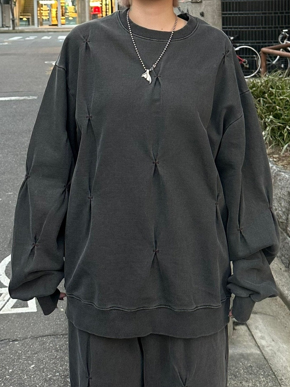 受注制【Chikashitsu +】stitch design sweat (3color)