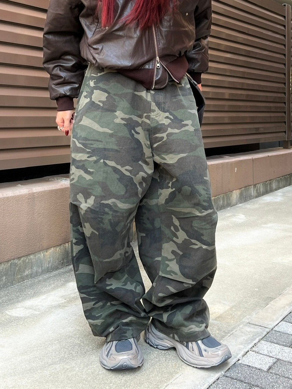 受注制【Chikashitsu +】snap button camouflage pants (2color) / 【チカシツプラス】スナップボタンカモフラージュワイドデニムパンツ