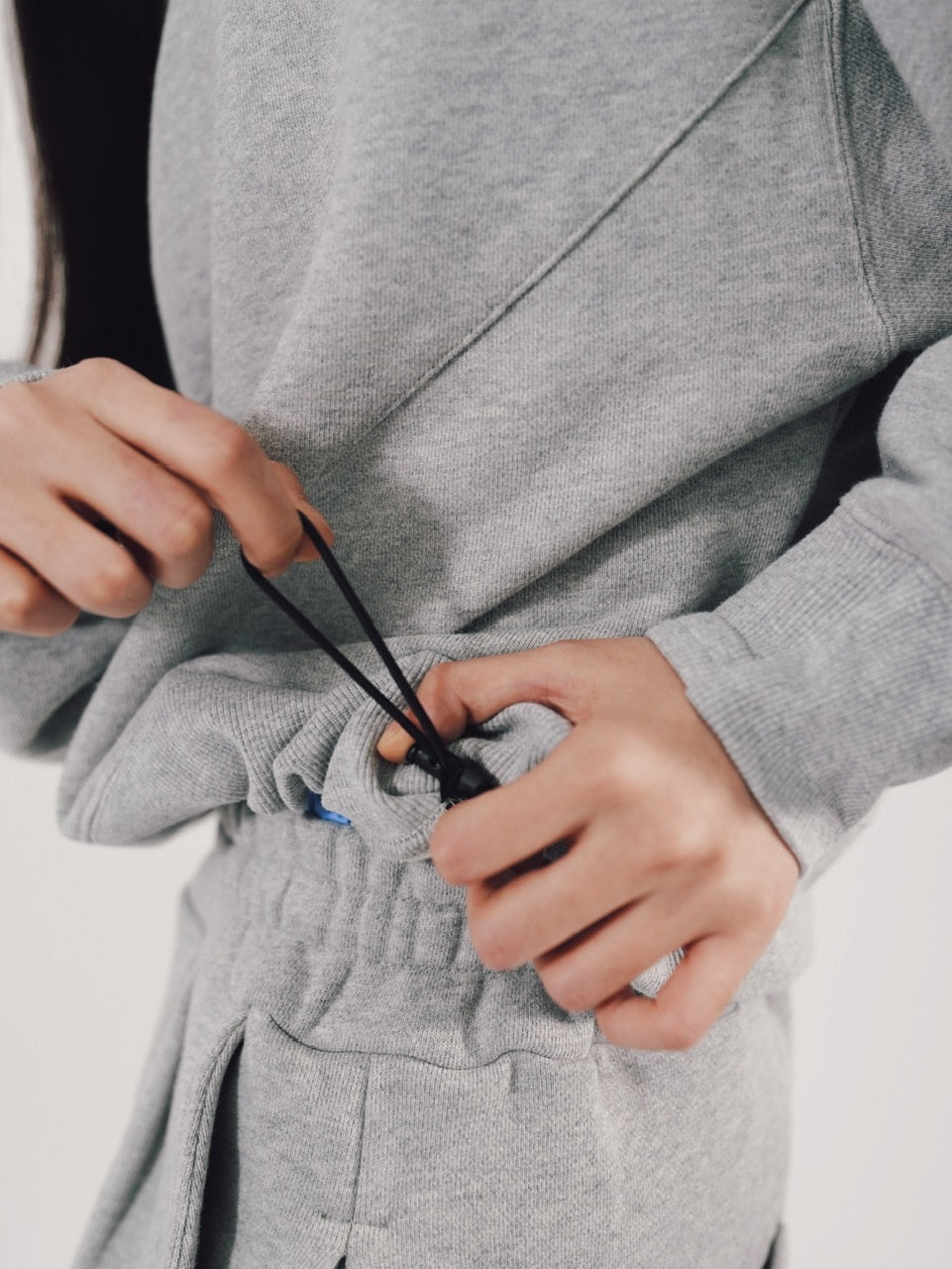 【CS】cropped vneck sweat shirt (gray)