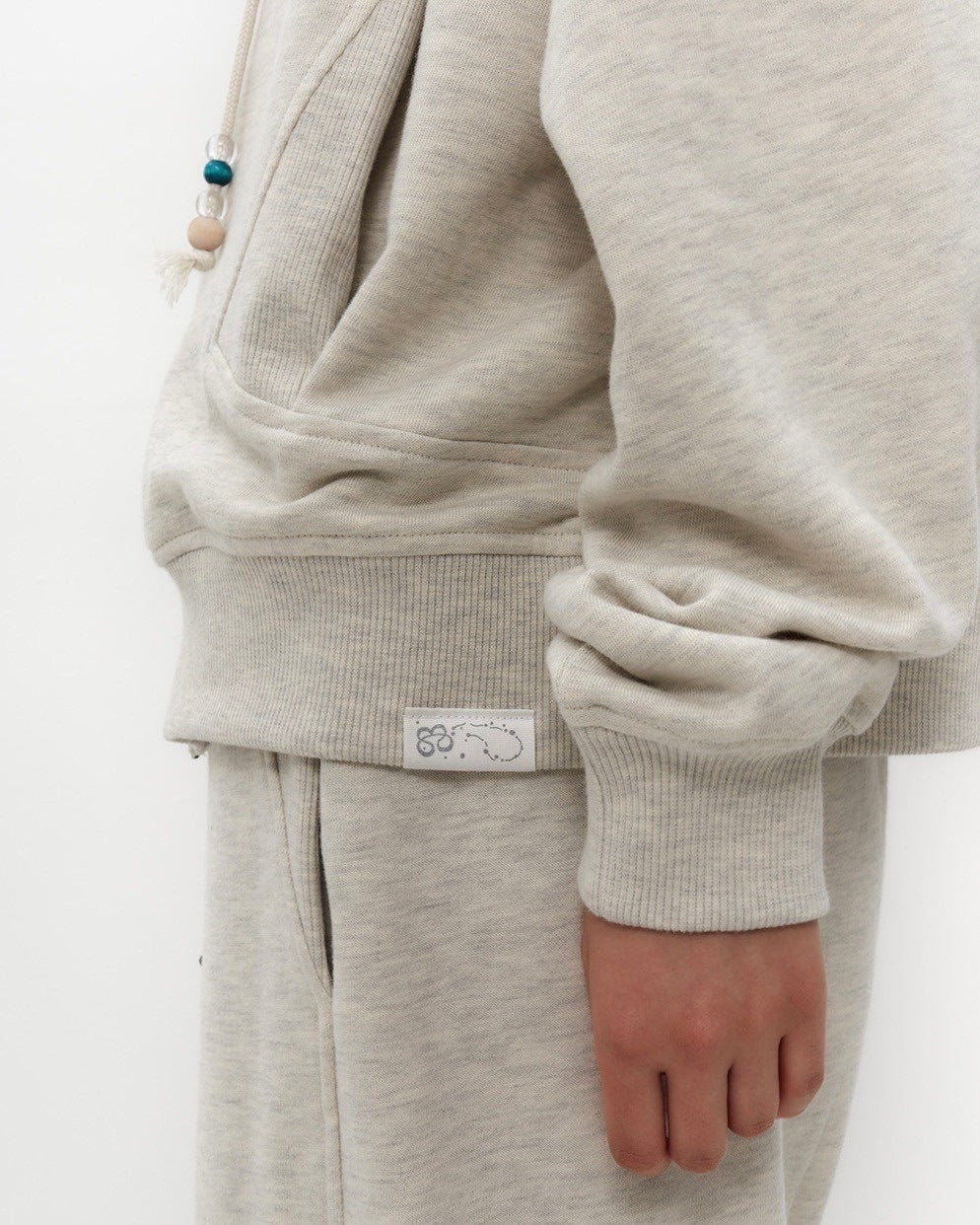 【TUOMIO】STRING CHARM HOOD ZIP-UP