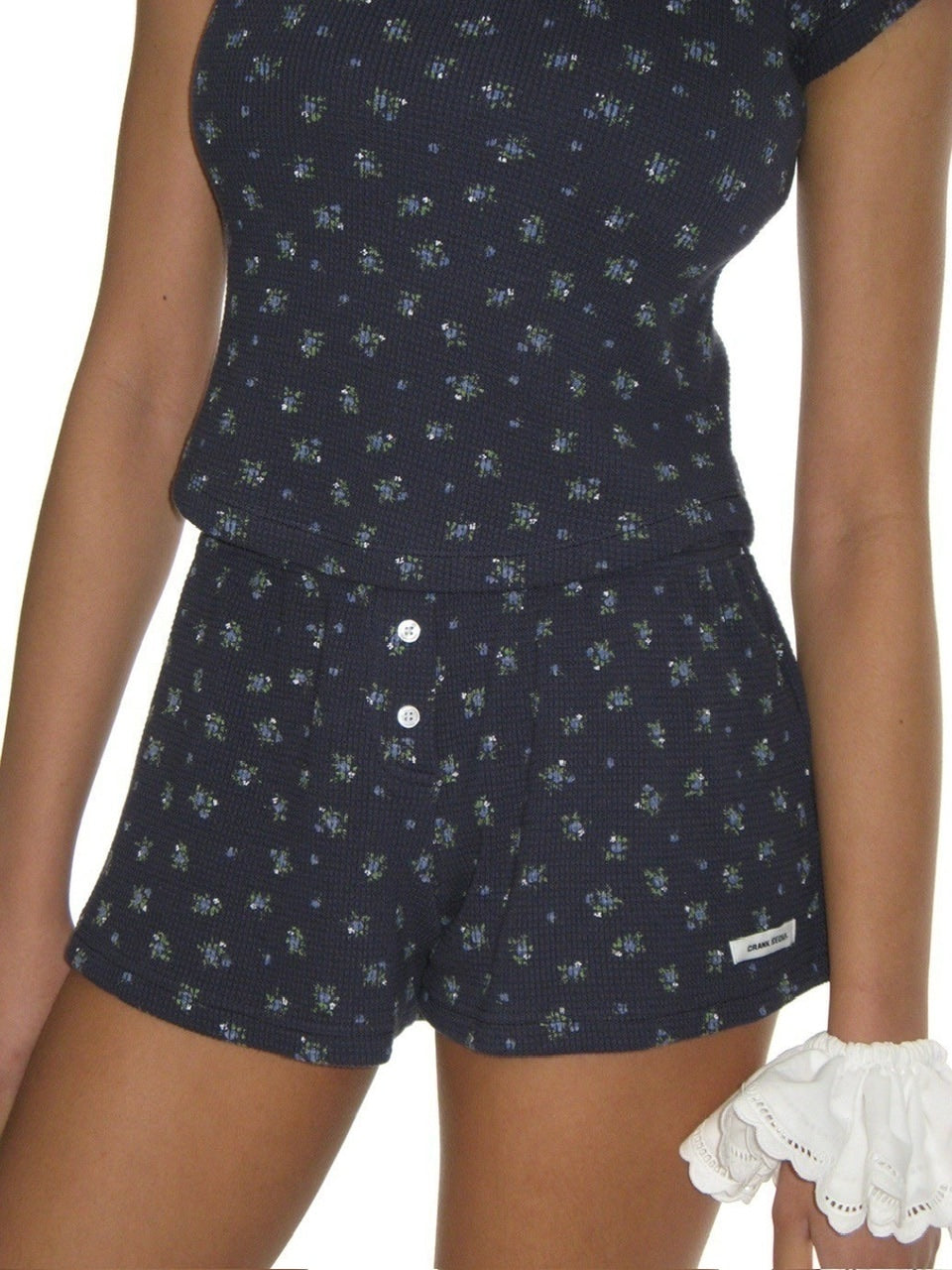 【CRANK】BUTTON FLOWER SHORTS