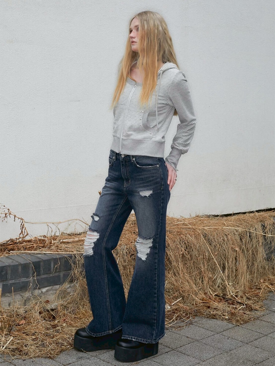 【NOT KNOWING】Destroyed Flared Jean