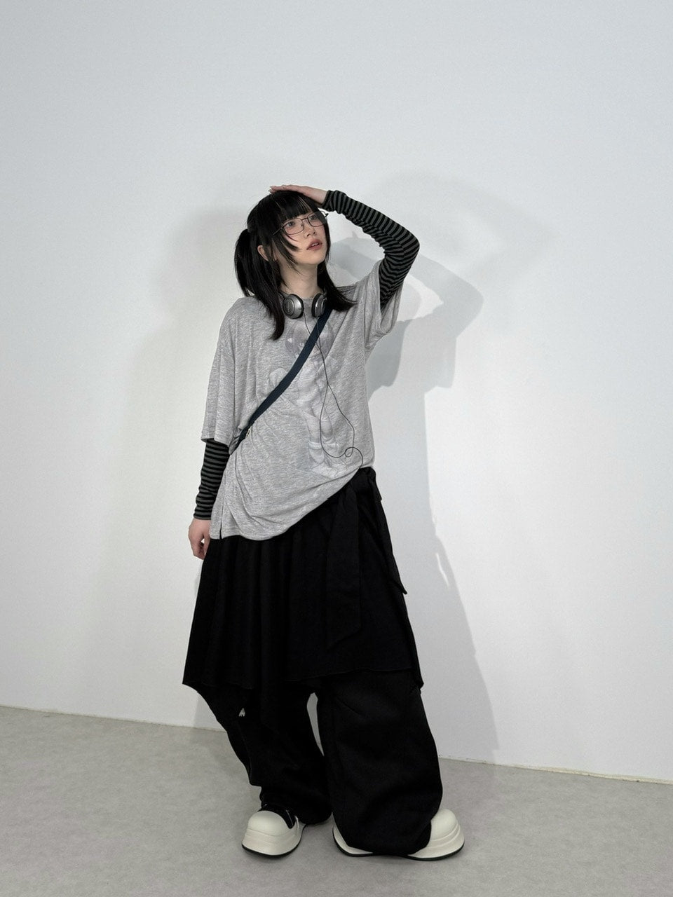 国際配送【Nerd out XU】Girl is angel see-through tee (2color)