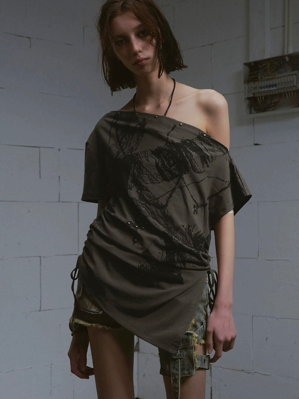 【Cest Nous】Off-shoulder ruched T-shirt / 【セヌー】オフショルダー半袖Tシャツ