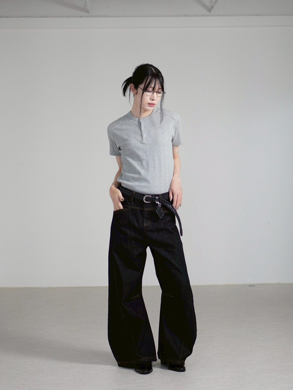 受注制【Chikashitsu +】lilting stitch curve denim pants