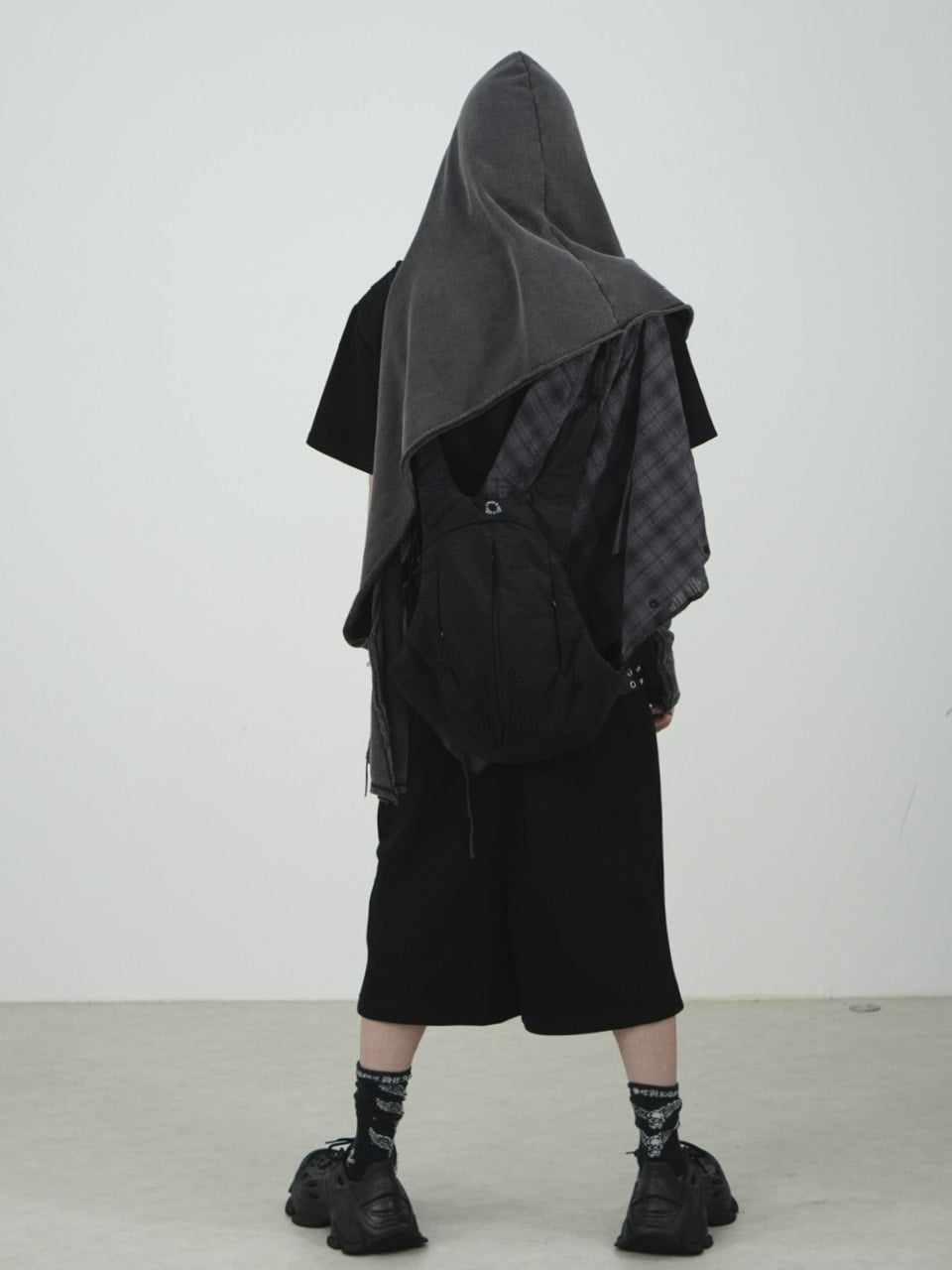 国際配送【Nerd out XU】straight loose sweat shorts (2color) / 【ナードアウトエックスユー】ストレートルーズワイドスウェットハーフパンツ