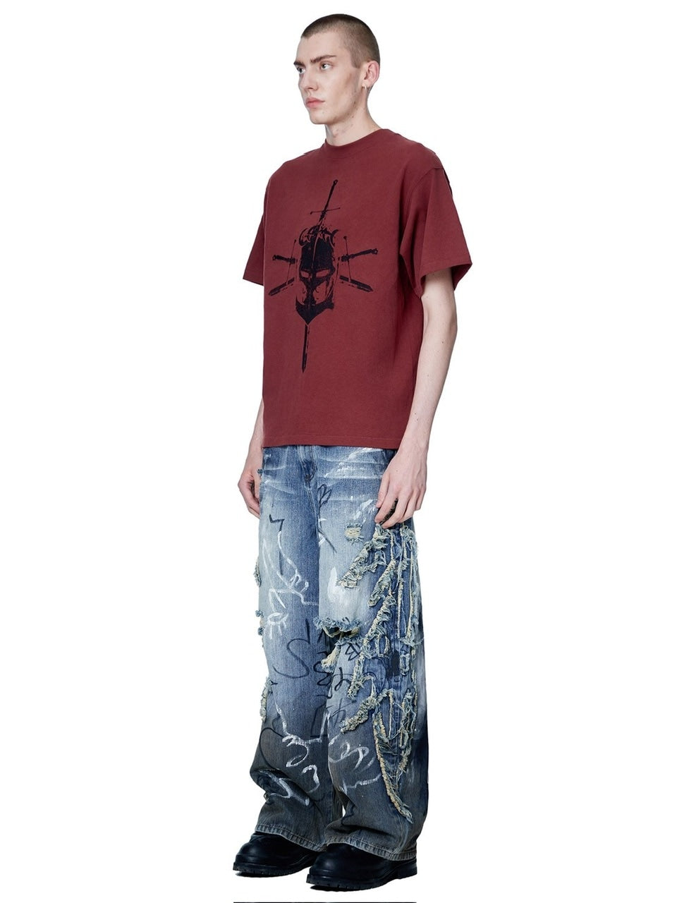 【The Boy Has No Patience】LUMINOUS DAWN KNIGHT & SWORD TEE / 【ザボーイハズノーペーシェンス】ナイト＆ソードグラフィックデザイン半袖Tシャツ